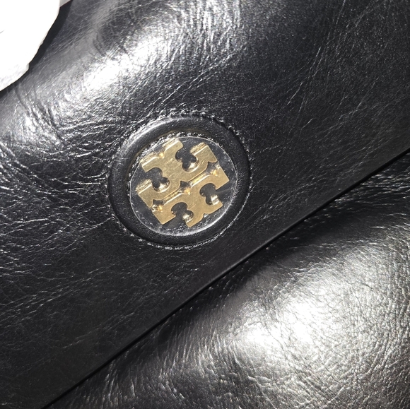 Tory Burch Black Leather City Foldover Messenger - Picture 2 of 11